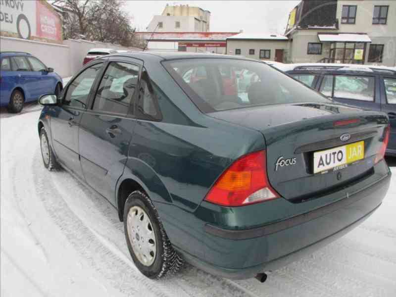 Ford Focus 1,6 16V FUTURA - foto 3