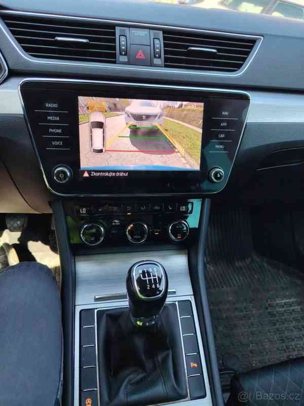Škoda Superb 2,0 - foto 18
