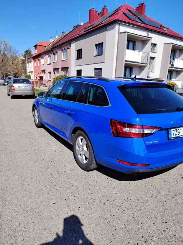 Škoda Superb 2,0 - foto 5