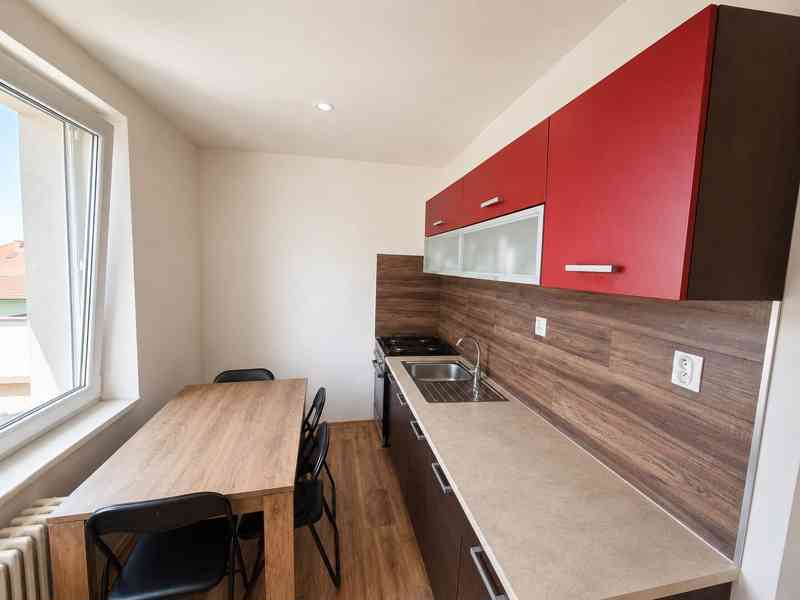 Pronájem 3+1, 65 m², centrum Chomutova, balkon, bez provize - foto 3