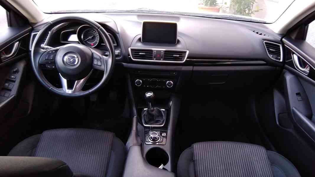 MAZDA 3   1,5i Skyactiv-G Attraction  ČR 74kw - foto 12