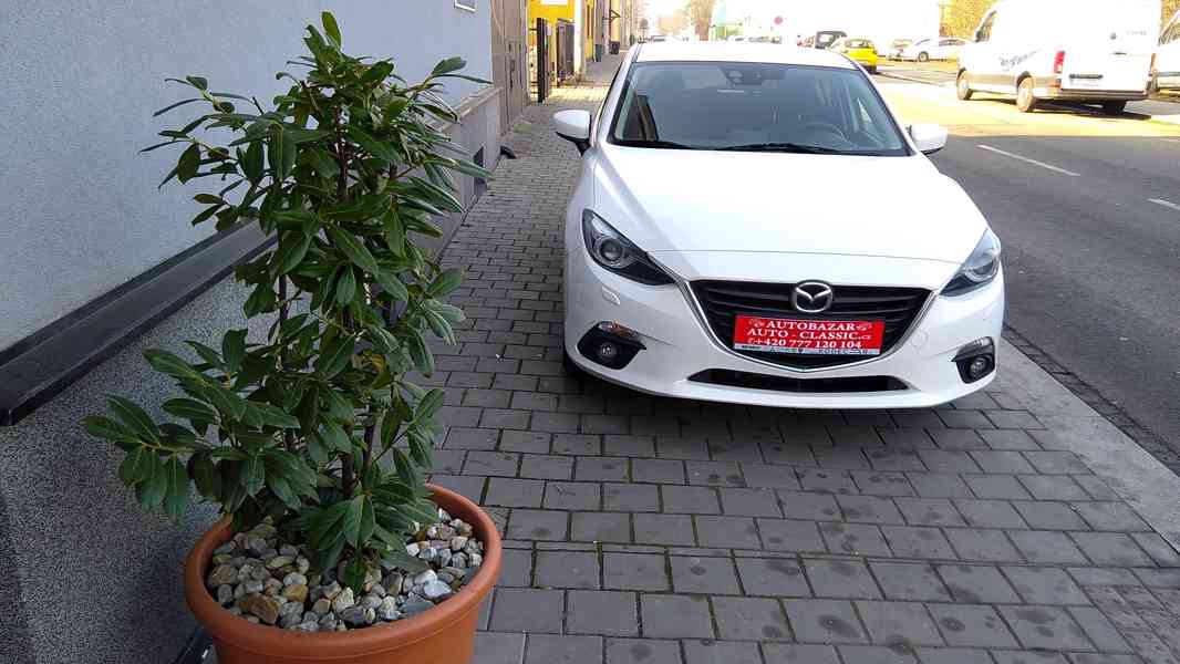 MAZDA 3   1,5i Skyactiv-G Attraction  ČR 74kw - foto 4