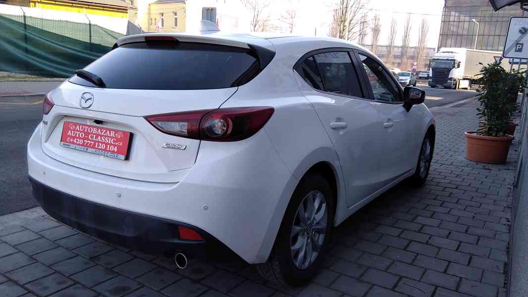 MAZDA 3   1,5i Skyactiv-G Attraction  ČR 74kw - foto 9