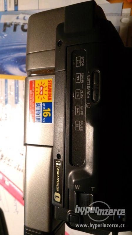 Prodám starou videokameru Sony 8 Handycam - foto 4