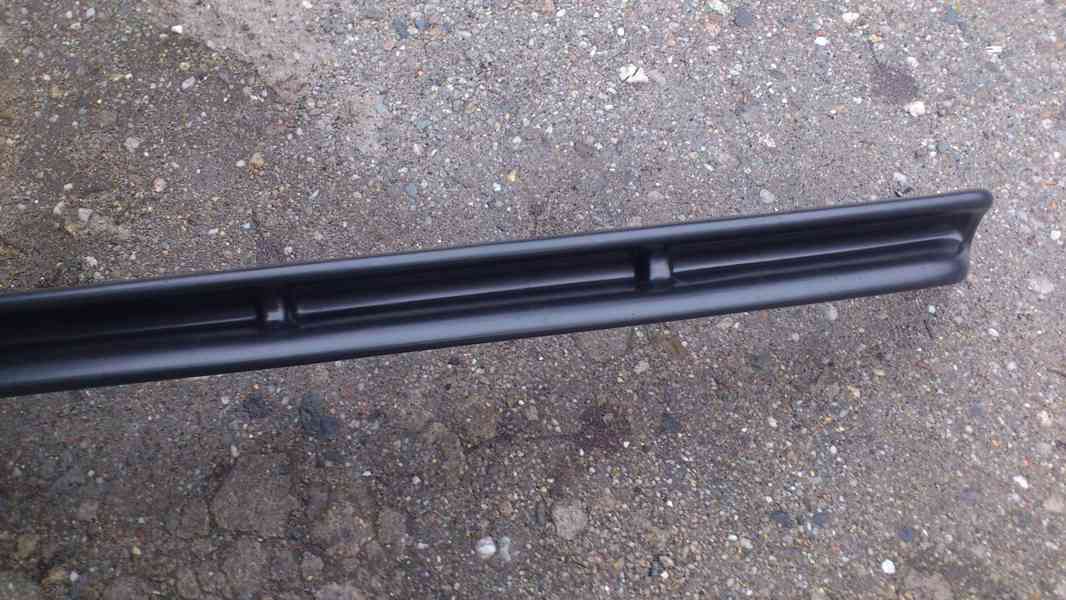 BMW E36 difuzor zadního nárazníku. - foto 4