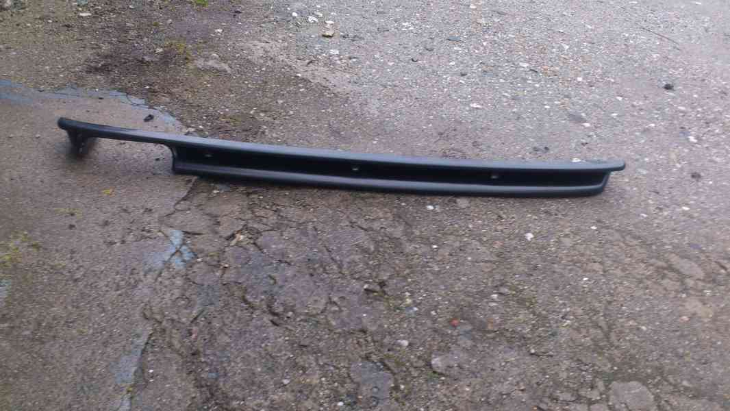 BMW E36 difuzor zadního nárazníku. - foto 1
