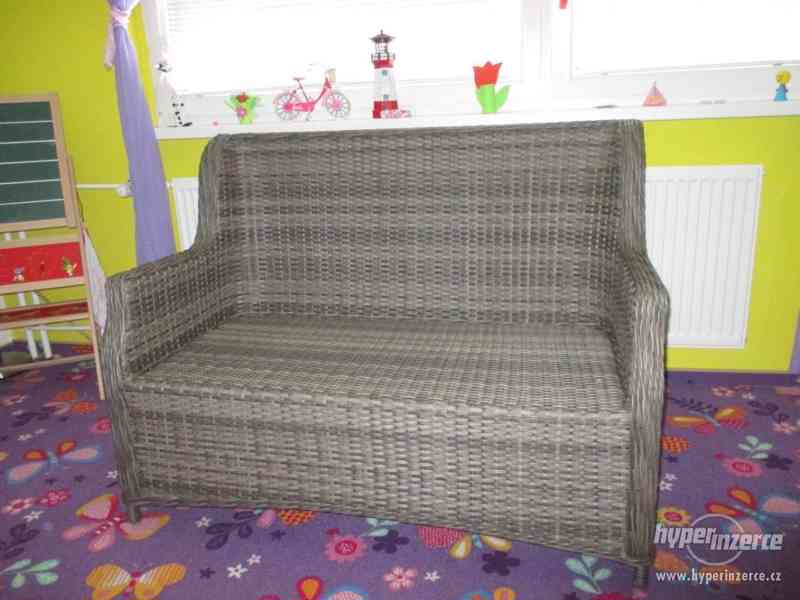 Ratanová sedačka na prodej - foto 2