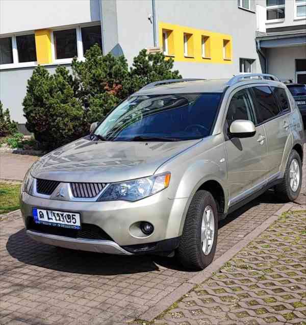 Mitsubishi Outlander 2,0 DI-D, 4x4 - foto 3