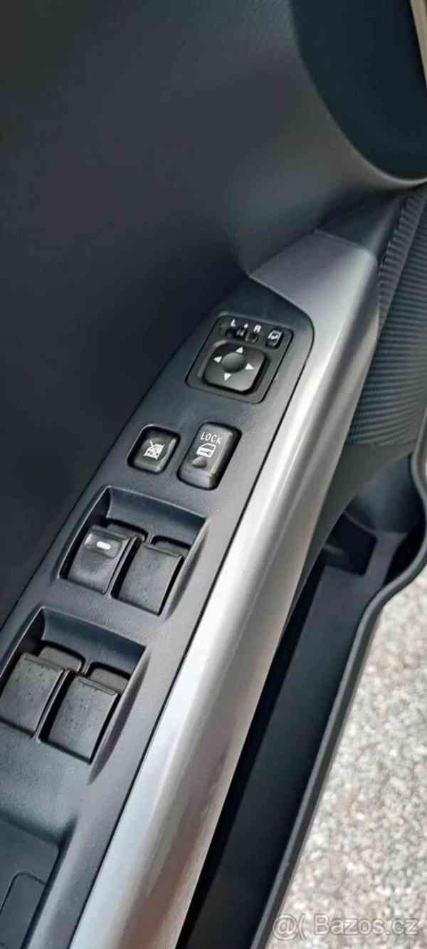 Mitsubishi Outlander 2,0 DI-D, 4x4 - foto 6