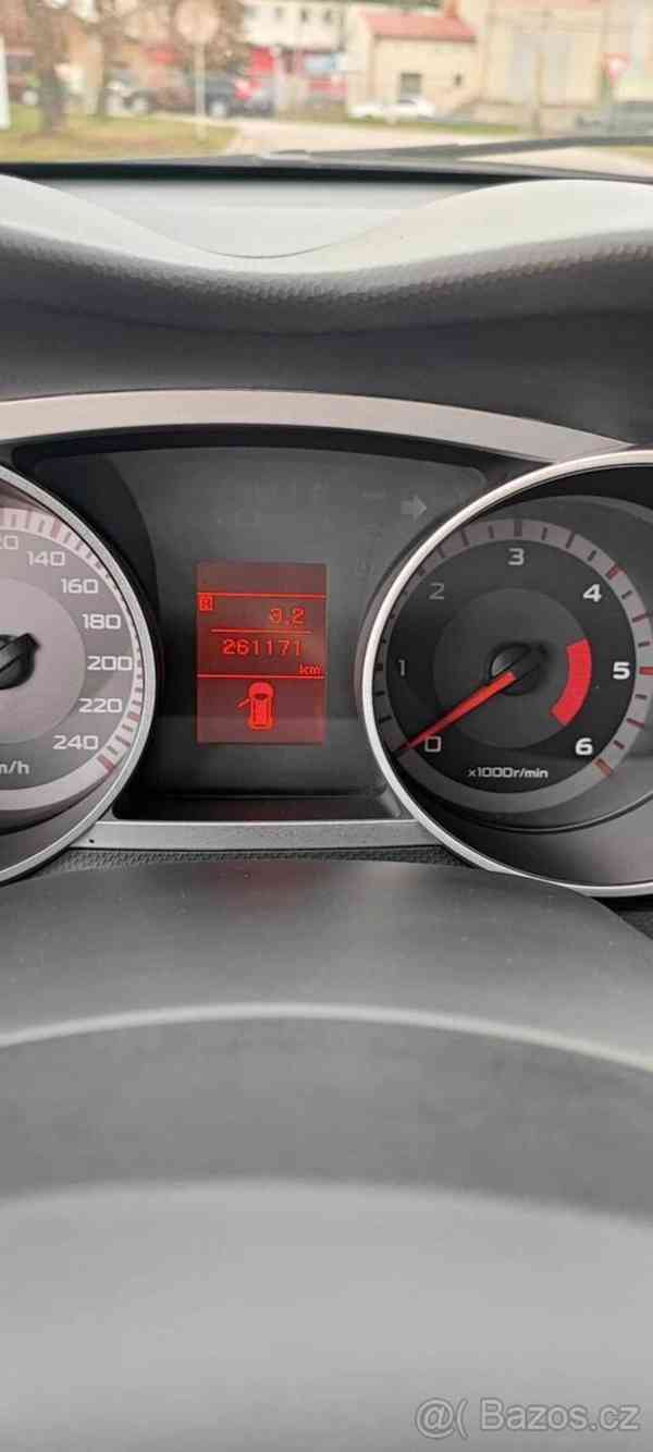Mitsubishi Outlander 2,0 DI-D, 4x4 - foto 11