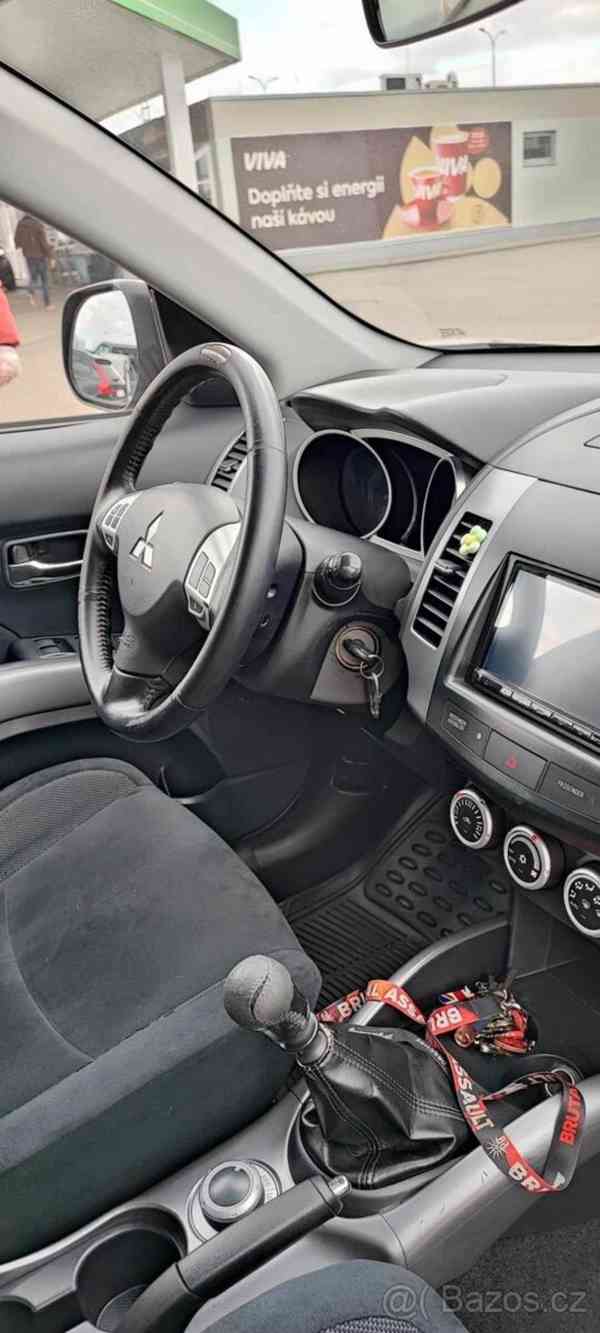 Mitsubishi Outlander 2,0 DI-D, 4x4 - foto 7