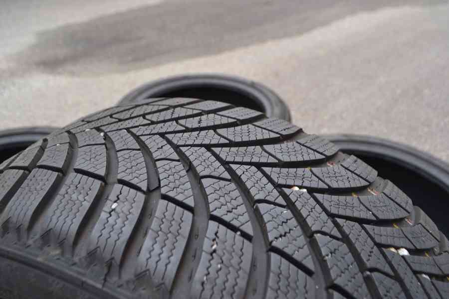 4ks NOVÉ zimní pneu 215/45R17 XL Semprerit Speed-Grip 5 - foto 8