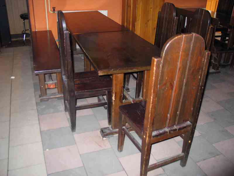 Masivní stůl a 6 židlí - foto 2