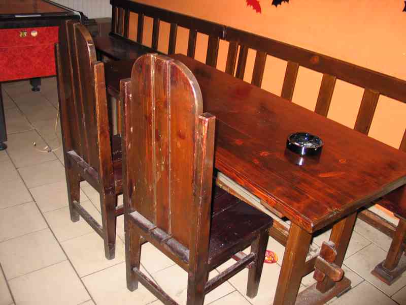 Masivní stůl a 6 židlí - foto 5