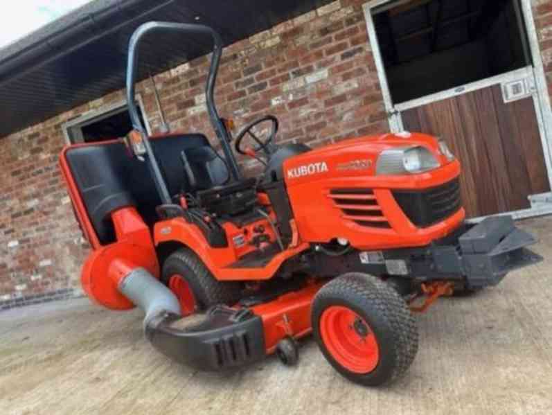 Traktor KUBOTA BX2350 - foto 1