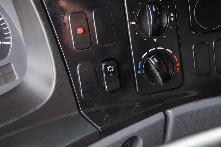 MERCEDES ATEGO 1222 TŘÍSTRANNÝ SKLÁPĚČ HYDRAULICKÁ RUKA EU4 - foto 55