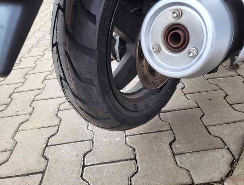 Yamaha X-Max 250 - foto 8