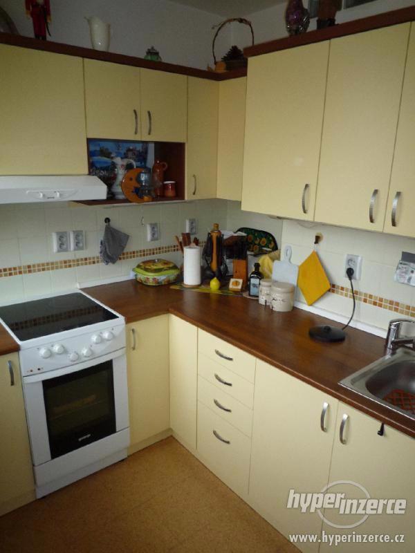 Prodej bytu 2+1/L,3.patro,60m2, Praha Uhříněves, V Bytovkách - foto 2