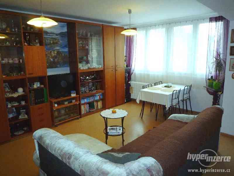 Prodej bytu 2+1/L,3.patro,60m2, Praha Uhříněves, V Bytovkách - foto 4