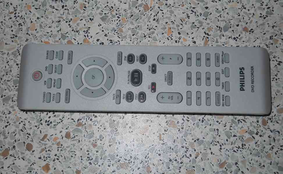 📼>📀VHS-DVD rekordér PHILIPS DVDR3430 - foto 6