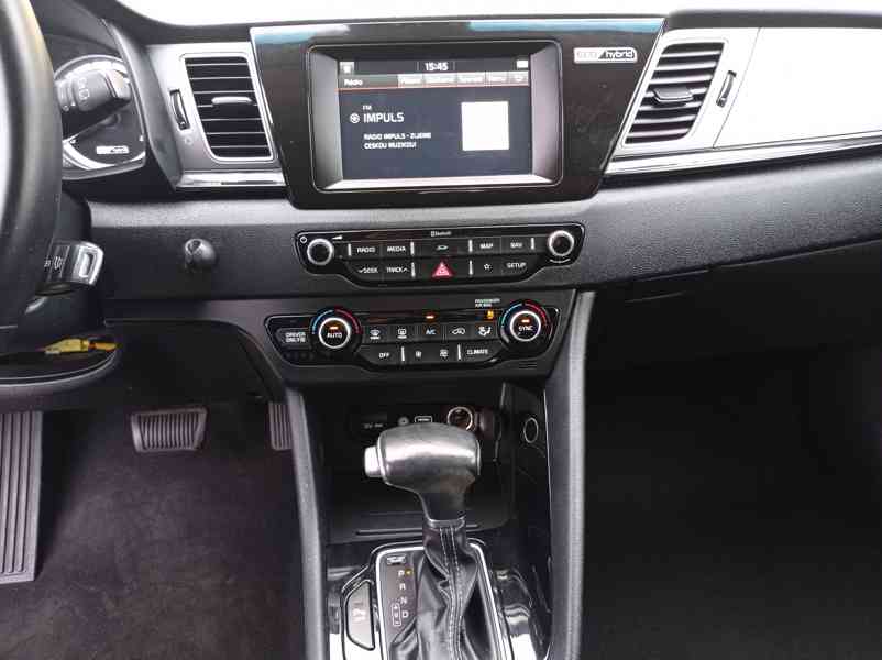 Kia Niro 1.6 Hybrid/104 kW/Automat/1Maj - foto 27