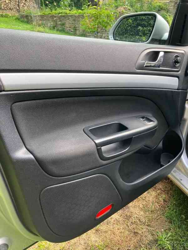Škoda Octavia 1,6 II MPI 75kW – Ambiente - foto 5