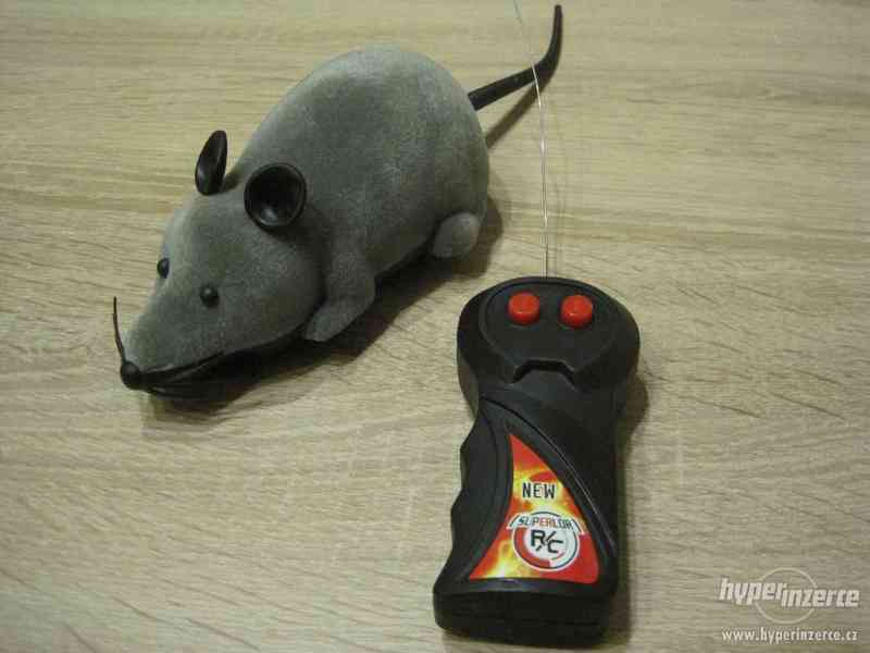 Myš na dálkové ovládání - hračka pro kočku - foto 2