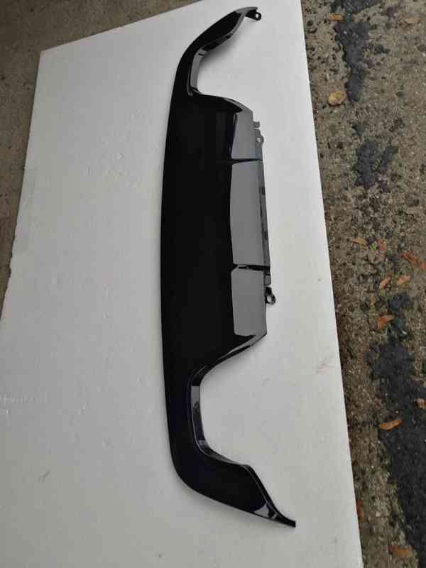 BMW E60/ - zadní difuzor pro M-Paket nárazník. Černý/Lesklý. - foto 2