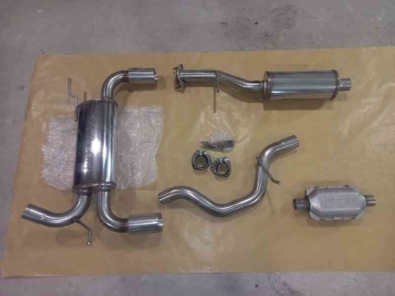 Magnaflow výfuk Humer H3 3.5L 2006; 3.7L 2007-10 - foto 1