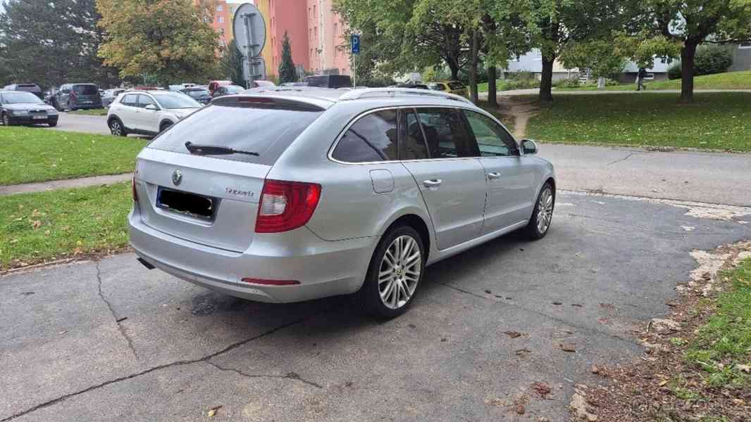 Škoda Superb 1,8   TSi 118Kw r.v.2011 - foto 9