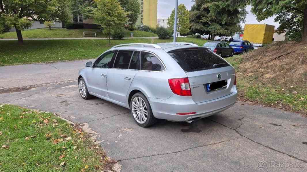 Škoda Superb 1,8   TSi 118Kw r.v.2011 - foto 6