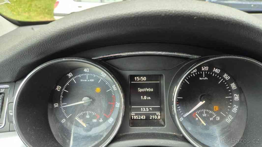 Škoda Superb 1,8   TSi 118Kw r.v.2011 - foto 8