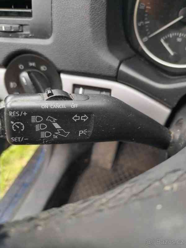 Škoda Octavia 1,6 - foto 4