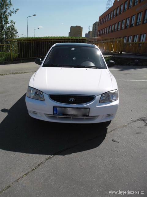 Hyundai Accent, 1.3,  39.000 Kč - foto 3
