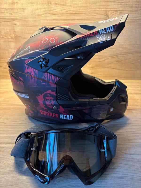 Motokrosová přilba Broken Head + brýle - foto 2