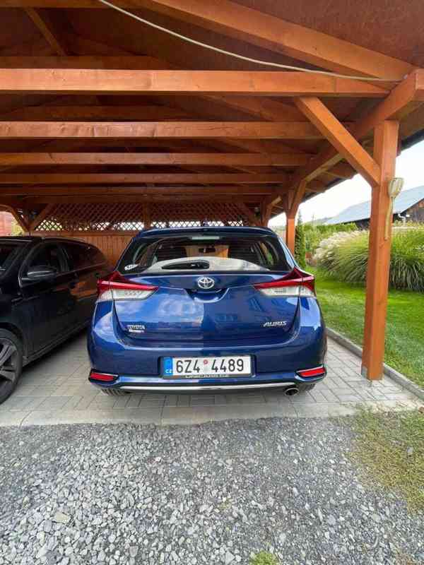 Toyota Auris 1,6   4D, r.v.2016 - foto 1