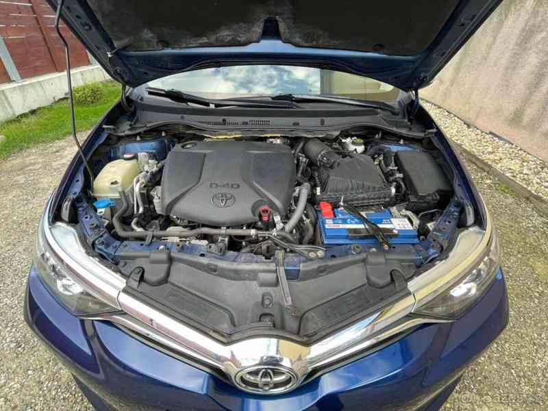 Toyota Auris 1,6   4D, r.v.2016 - foto 3