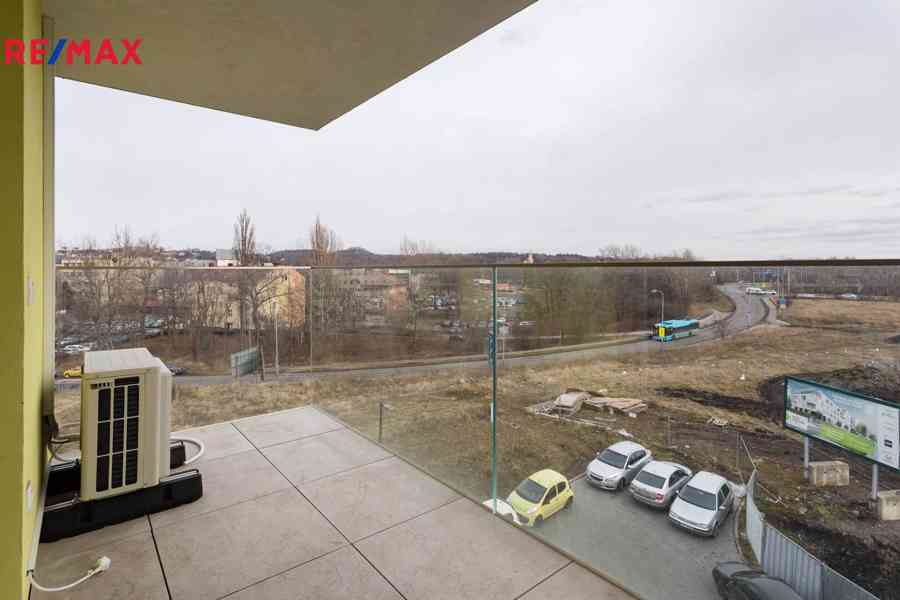 Pronájem bytu 2+kk v Rezidenci Nová Karolina - foto 15