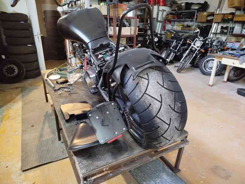 Harley Davidson stavba - foto 2