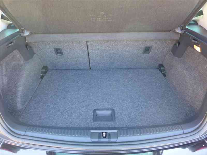 Volkswagen Polo 1,0 MPI HIGHLINE, 1.MAJITEL - foto 8