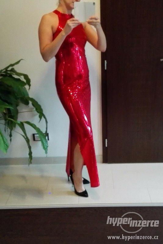 Rudé sexy společenské šaty - foto 1