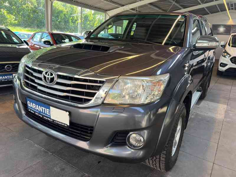Toyota Hilux 2,5 D4D Life 4x4 106kw - foto 1