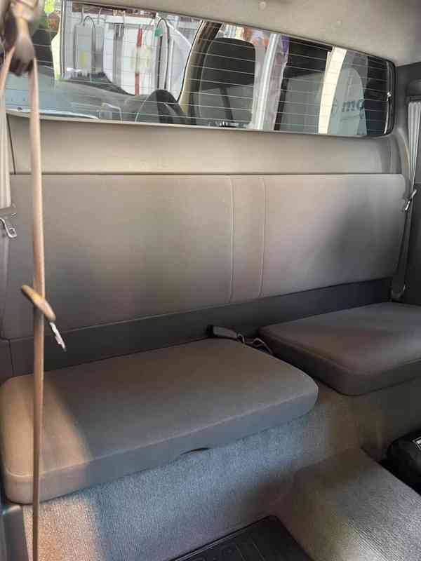 Toyota Hilux 2,5 D4D Life 4x4 106kw - foto 11