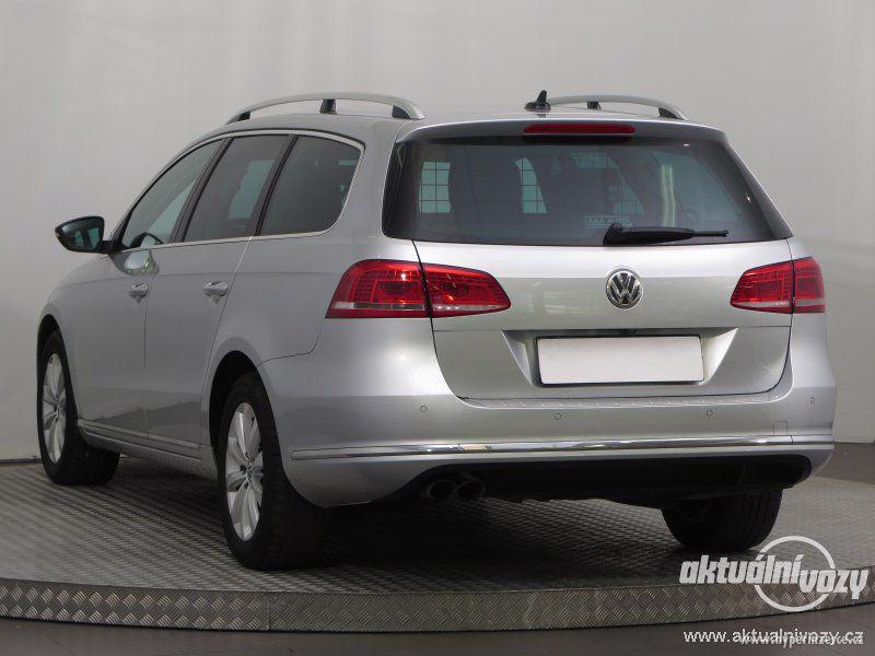 Volkswagen Passat 2.0, nafta, r.v. 2014 - foto 4
