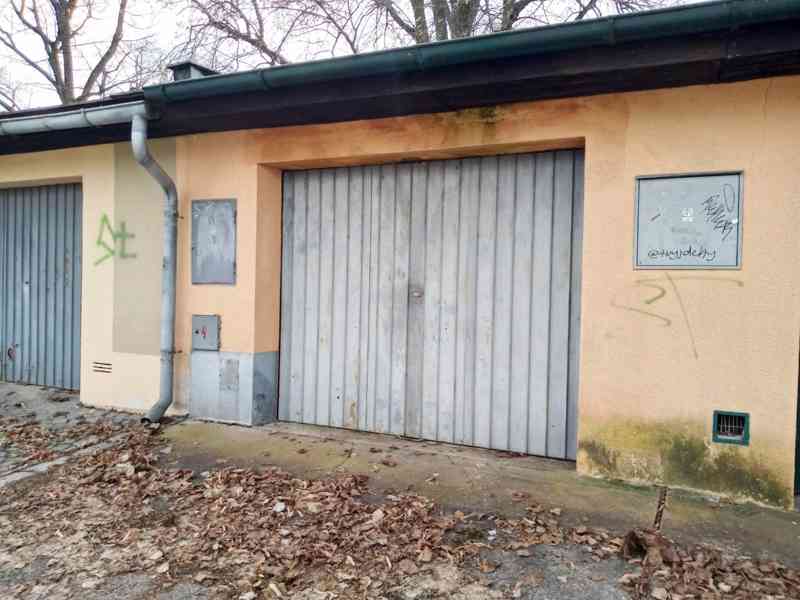 Dvůr Králové nad Labem - pronájem garáže 24 m2 - foto 2