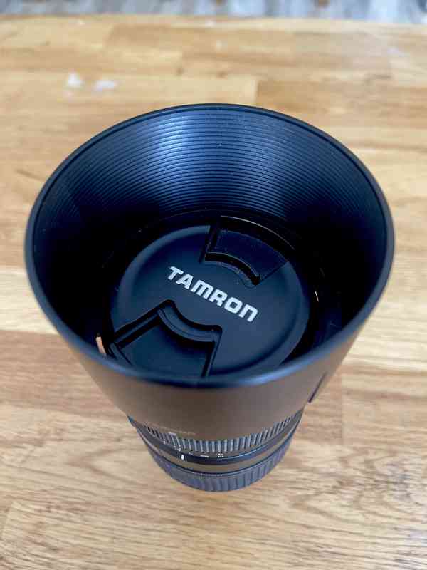 Objektiv Tamron 70-300 mm1:4-5.6 tele-macro 1:2 62 mm A17 - foto 2