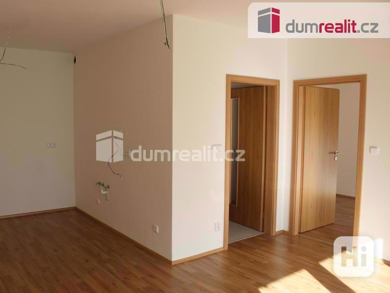 Prodej novostavby bytu 2+kk s balkonem v Plzni - Křimicích - foto 6