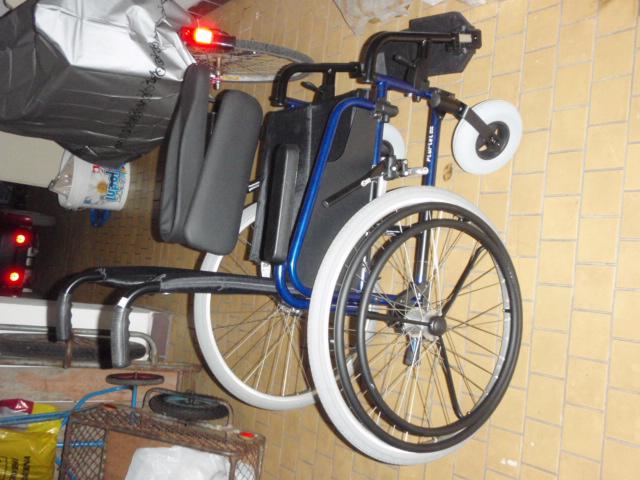 Prodám invalidní vozík s pohonem pro jednu ruku PLURIEL HEMI - foto 3