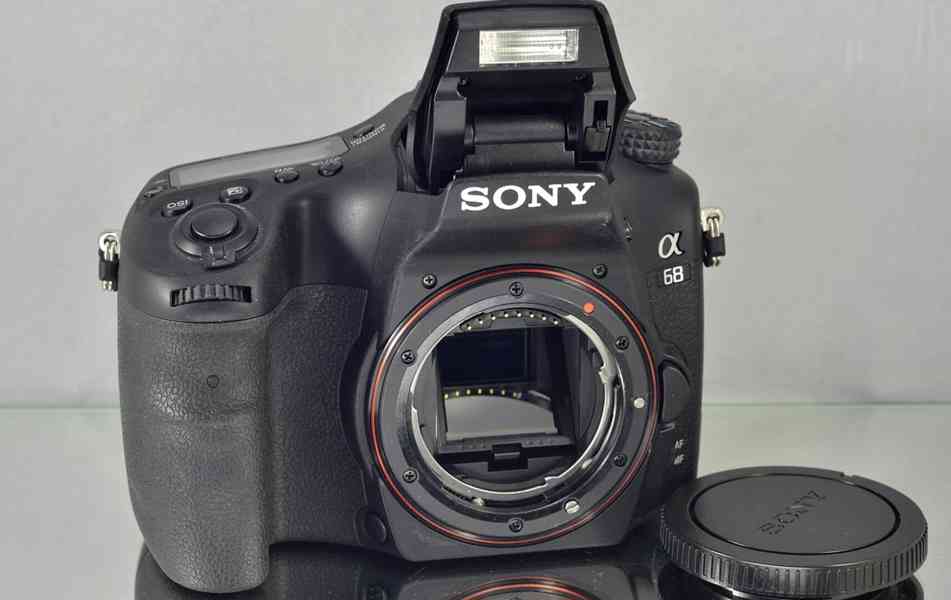 Sony SLT- A68 **DSLR*24,1MPix APS-C   12500 Exp. - foto 3