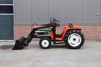 Traktor Kubota B1702 - foto 2